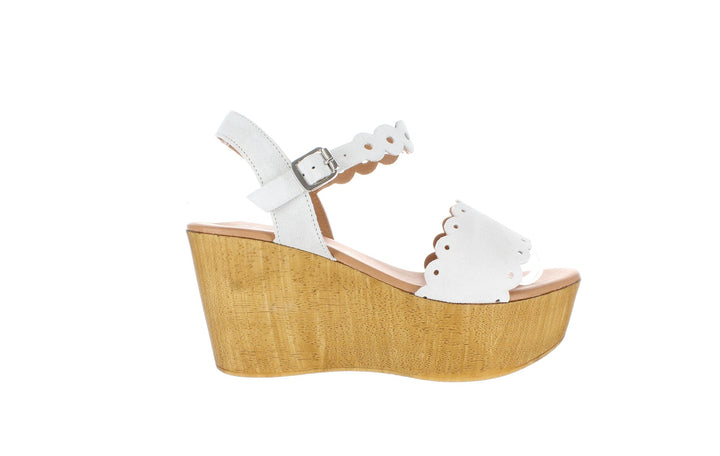 Matisse White Womens Ankle Strap Sz 6