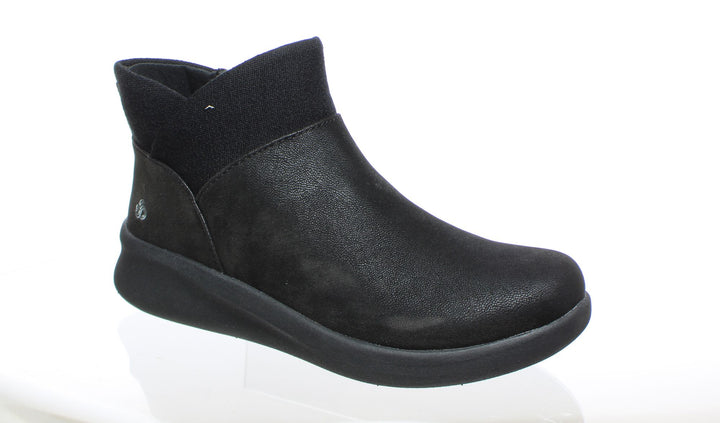 Clarks Black Womens Ankle Sz 5