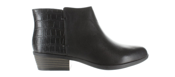 Clarks Black Womens Bootie Sz 5