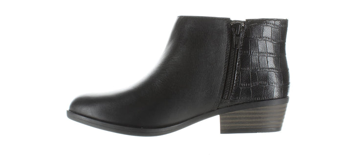 Clarks Black Womens Bootie Sz 5