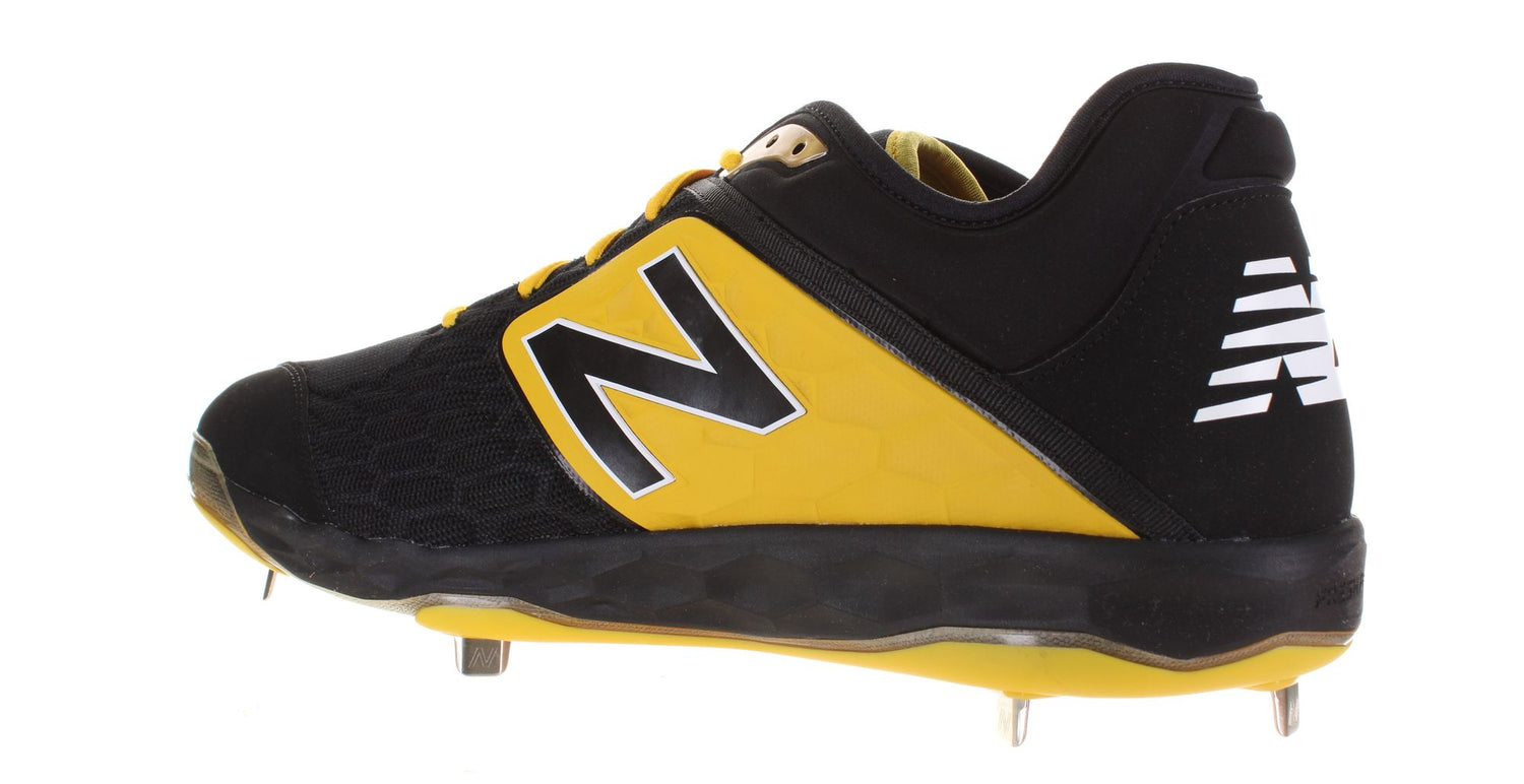 New Balance Mens Cleats Sz 17