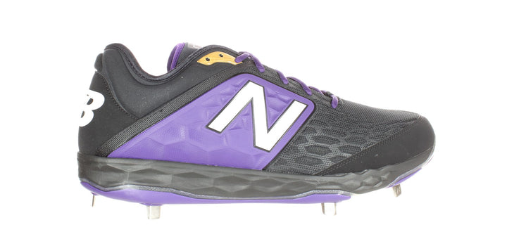 New Balance Mens Cleats Sz 15