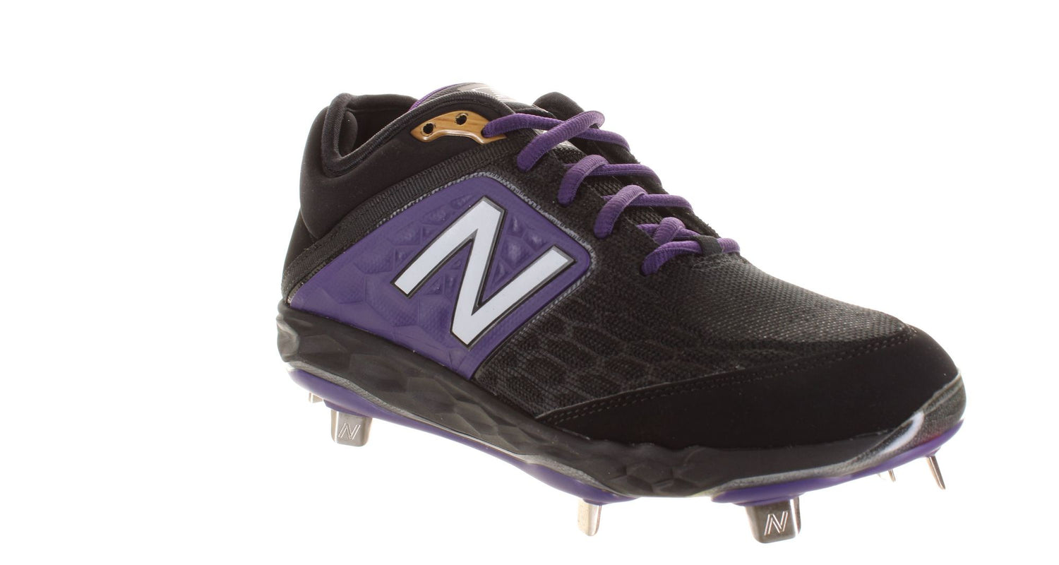 New Balance Mens Cleats Sz 5.5