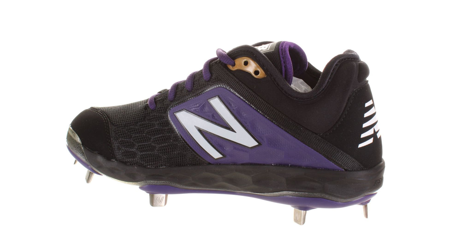 New Balance Mens Cleats Sz 5.5