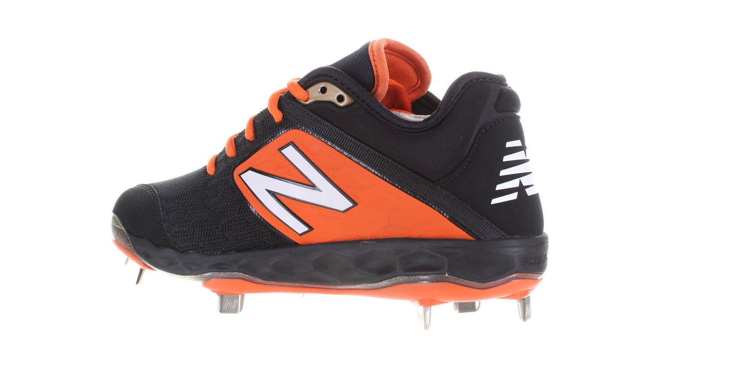 New Balance Mens Cleats Sz 5.5