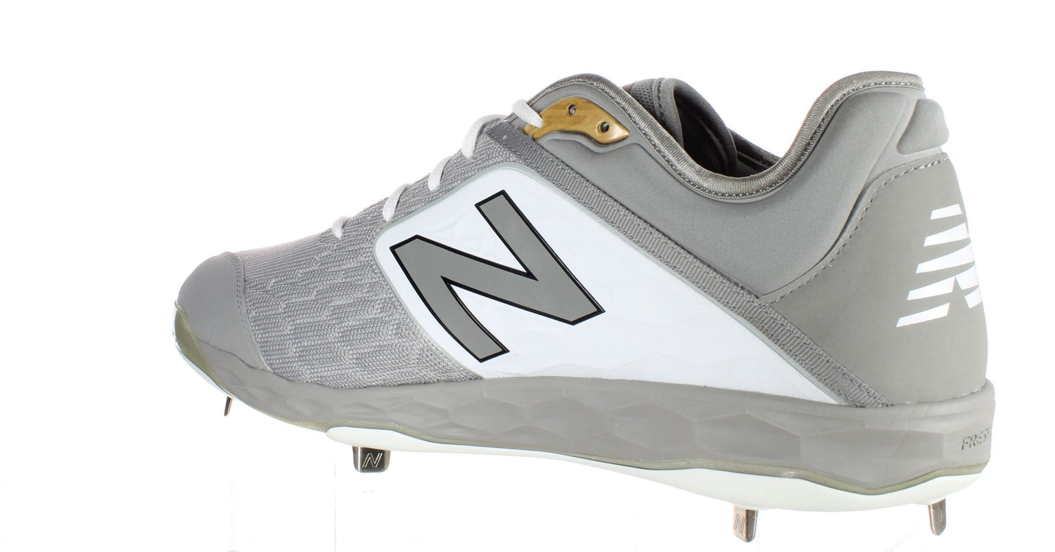 New Balance Mens Cleats Sz 17