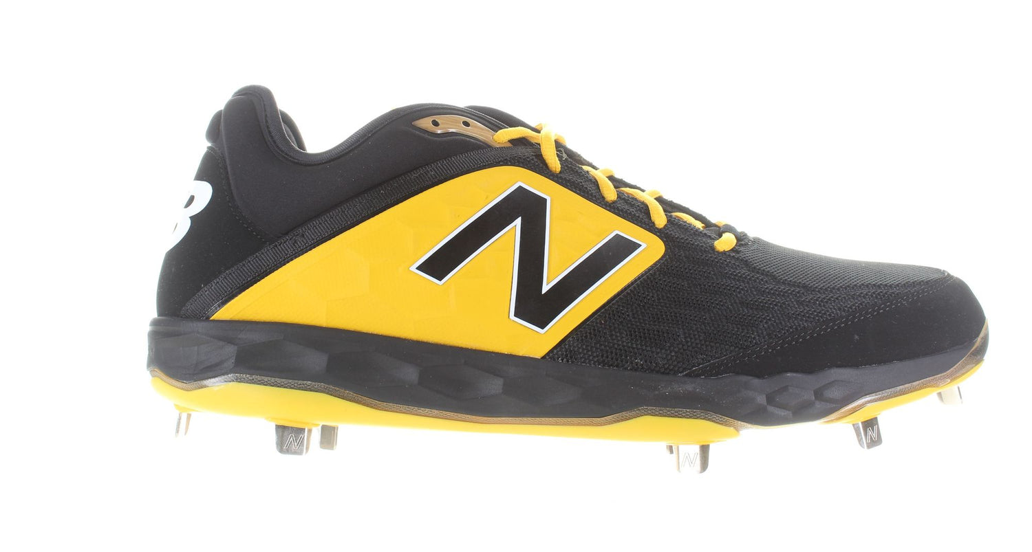 New Balance Mens Cleats Sz 17