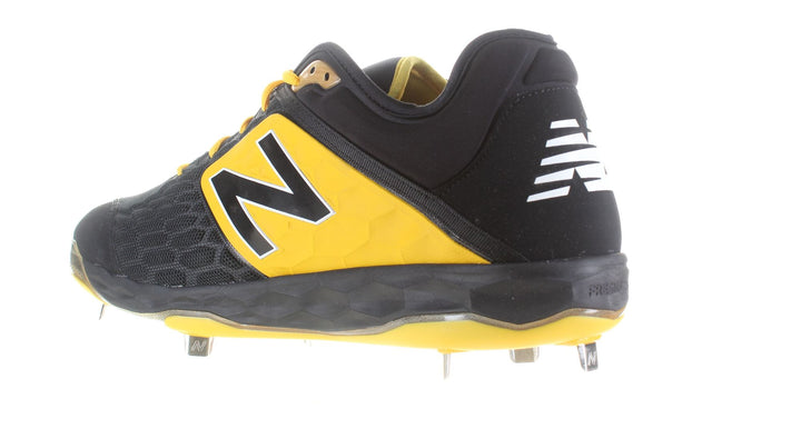 New Balance Mens Cleats Sz 17