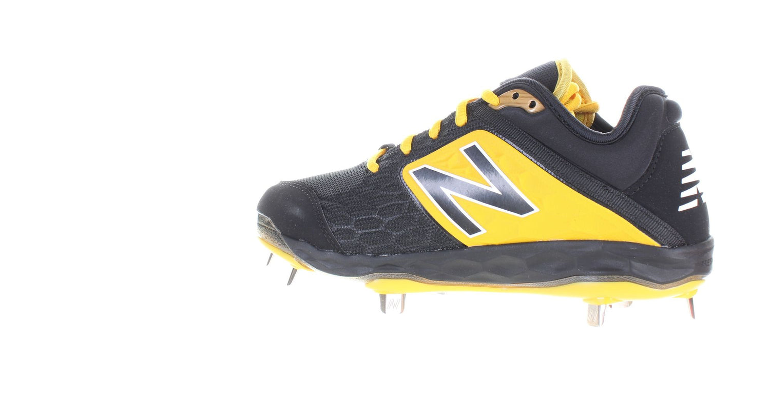 New Balance Mens Cleats Sz 5