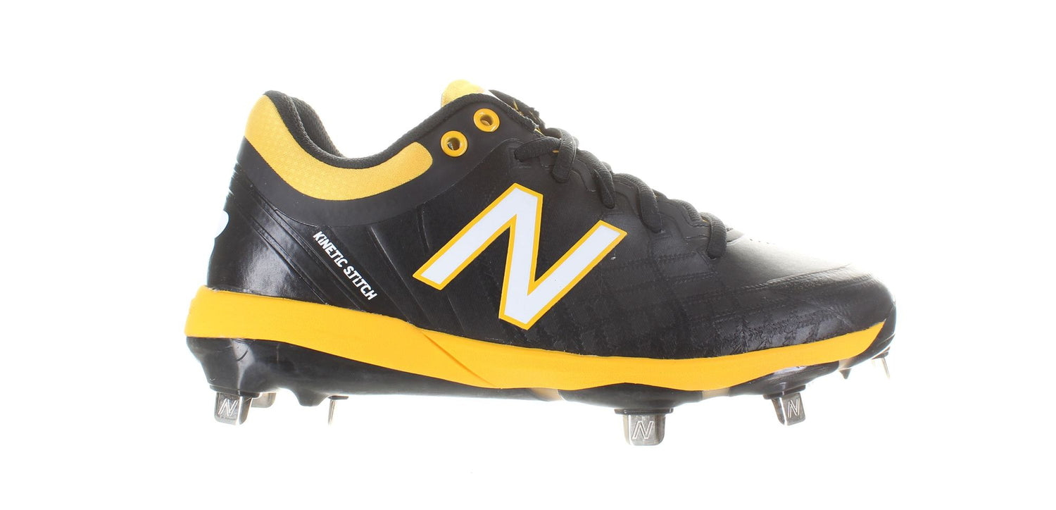 New Balance Mens Cleats Sz 5